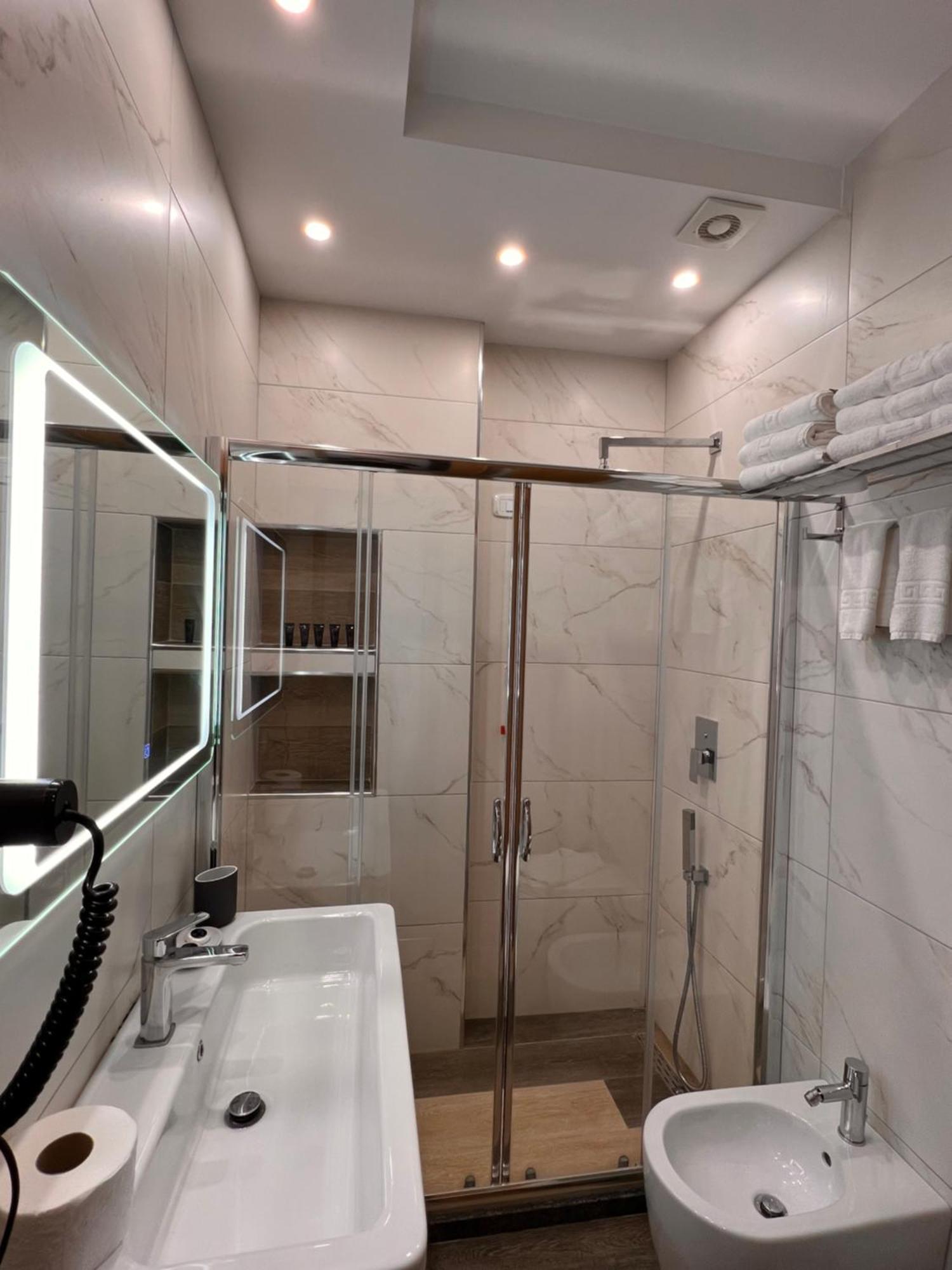 Hotel Kristera วญอเรอ ภายนอก รูปภาพ
